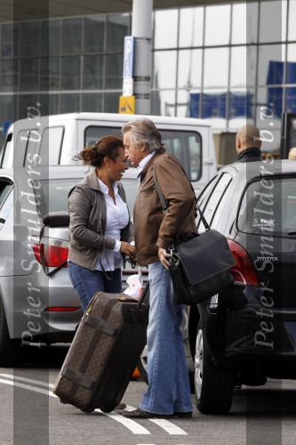 Schiphol 25 september 2010
Bea Bennet brengt Hans Breukhoven naar Schiphol.
Peter Smulders bv