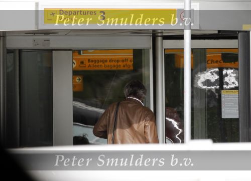 Schiphol 25 september 2010
Bea Bennet brengt Hans Breukhoven naar Schiphol.
Peter Smulders bv