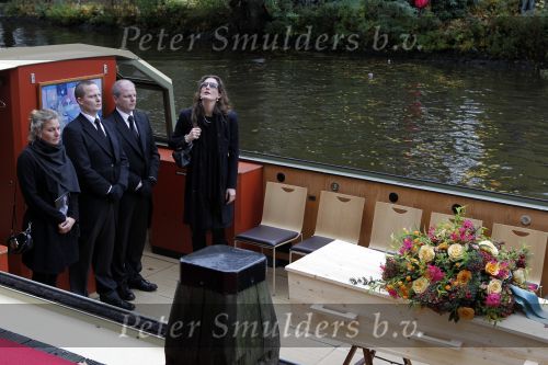 Amsterdam 6 november 2010
Herdenkingsdienst/begrafenis van Harry Mulisch in de stadsschouwburg van Amsterdam.
Peter Smulders bv