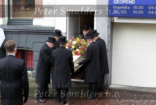 Amsterdam 6 november 2010
Herdenkingsdienst/begrafenis van Harry Mulisch in de stadsschouwburg van Amsterdam.
Peter Smulders bv