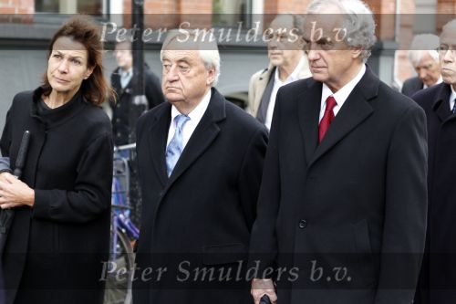 Amsterdam 6 november 2010
Herdenkingsdienst/begrafenis van Harry Mulisch in de stadsschouwburg van Amsterdam. vrienden Harry Mulisch
Peter Smulders bv