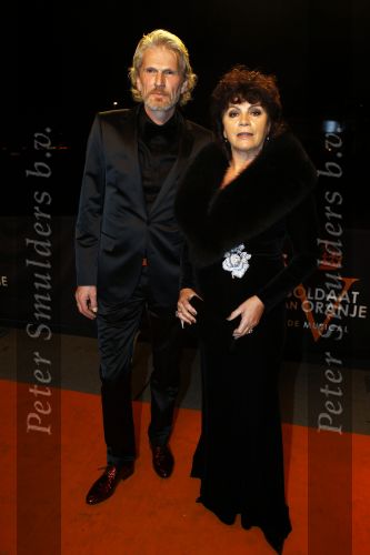 Leiden 30 oktober 2010
Premiere Soldaat van oranje op vliegbasis Valkenburg. Henriette Tol met man
Peter Smulders bv