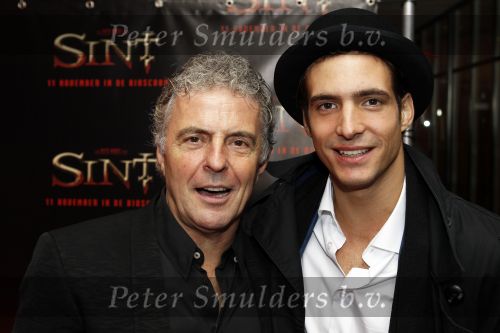 Amsterdam 3 november 2010
Premiere van de film Sint in de stopera van Amsterdam. Huub Stapel Egbert Jan Weeber Caro Lensen Dick Maas en Escha Tanihatu
Peter Smulders bv