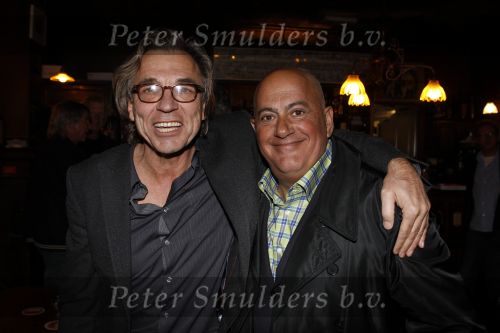 Amsterdam 1 november 2010
Presentatie van twee boeken van Jan Mulder bij cafe scheltema. Jan met Jack v Gelder
Peter Smulders bv