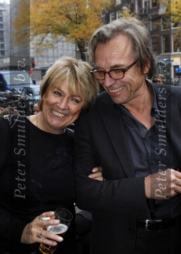 Amsterdam 1 november 2010
Presentatie van twee boeken van Jan Mulder bij cafe scheltema. Jan met zijn vrouw en zoons . oa Youri
Peter Smulders bv