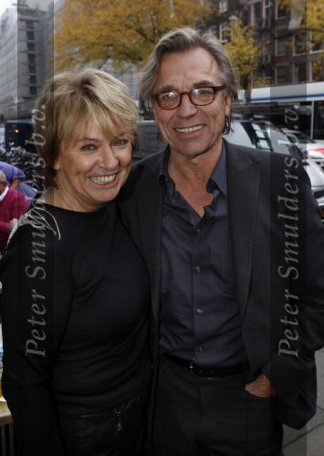Amsterdam 1 november 2010
Presentatie van twee boeken van Jan Mulder bij cafe scheltema. Jan met zijn vrouw en zoons . oa Youri
Peter Smulders bv