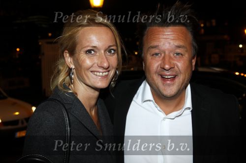 Amsterdam 2 november 2010
Rene Froger viert zijn 50e verjaardag met collega artiesten en vrienden in Carre.
Jeroen v Kooten met vrouw
Peter Smulders bv