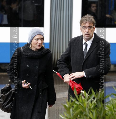 Amsterdam 6 november 2010
Herdenkingsdienst/begrafenis van Harry Mulisch in de stadsschouwburg van Amsterdam. Joost Zwagerman met vrouw
Peter Smulders bv