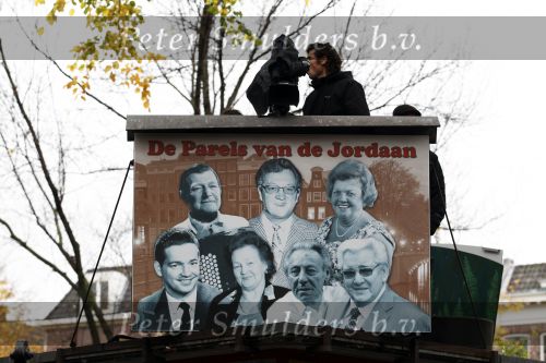 Amsterdam 5 november 2010
Onthulling beeld Jan en Mien Froger op de elandsgracht op de 50e verjaardag van hun zoon Rene Froger. Aanwezig waren oa Rene Natasja Didier Maxim Danny Natasja en Charly Froger . Dominique Grant heeft het beeld gemaakt.
Peter Smulders bv