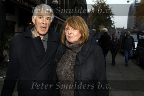 Amsterdam 1 november 2010
Presentatie van twee boeken van Jan Mulder bij cafe scheltema. Kees v Kooten met zijn vrouw
Peter Smulders bv