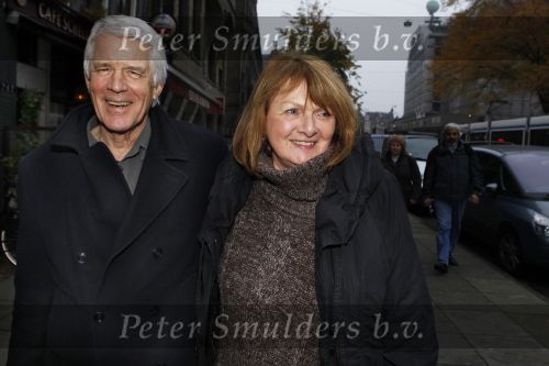 Amsterdam 1 november 2010
Presentatie van twee boeken van Jan Mulder bij cafe scheltema. Kees v Kooten met zijn vrouw
Peter Smulders bv