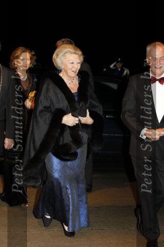 Leiden 30 oktober 2010
Premiere Soldaat van oranje op vliegbasis Valkenburg. Koningin Beatrix
Peter Smulders bv