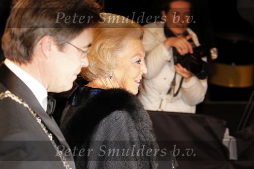 Leiden 30 oktober 2010
Premiere Soldaat van oranje op vliegbasis Valkenburg. Koningin Beatrix
Peter Smulders bv