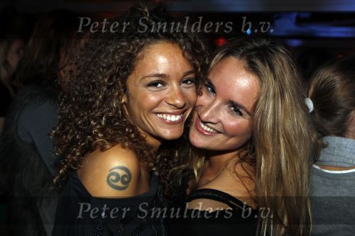 Amsterdam 31 oktober 2010
Feestje bij strand Zuid van de CLUB. Lieke v Lexmond met Fajah Lourens
Peter Smulders bv
