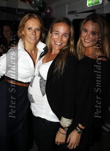 Amsterdam 31 oktober 2010
Feestje bij strand Zuid van de CLUB. Lieke v Lexmond met zwangere zus
Peter Smulders bv