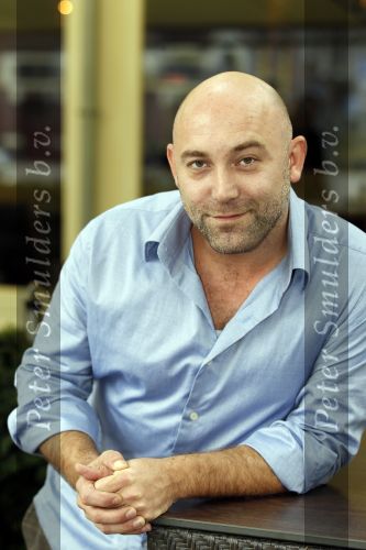 Amsterdam 1 november 2010
Presentatie DVD Penoza bij Sophia. Aanwezig zijn Monic Hendrickx Thomas Acda Hajo Bruins Loek Peters Niels Gomperts en Robin de Levita
Peter Smulders bv
