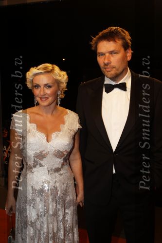Leiden 30 oktober 2010
Premiere Soldaat van oranje op vliegbasis Valkenburg. Lone v Roozendaal met man
Peter Smulders bv