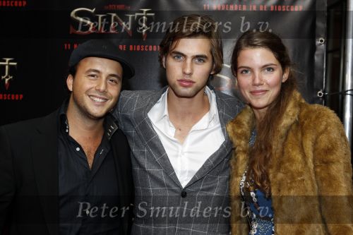 Amsterdam 3 november 2010
Premiere van de film Sint in de stopera van Amsterdam. John Karthaus en Manuel Broekman met zijn vriendin
Peter Smulders bv