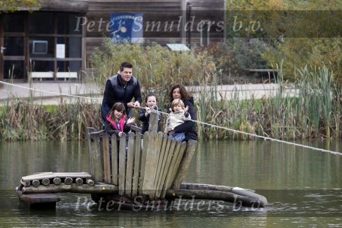 Salen 28 oktober 2010
Martijn Amanda Achilles Jasmijn en Michelle Krabbe op vakantie bij center parcs de Huttenheugde.
Peter Smulders bv