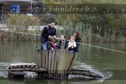 Salen 28 oktober 2010
Martijn Amanda Achilles Jasmijn en Michelle Krabbe op vakantie bij center parcs de Huttenheugde.
Peter Smulders bv