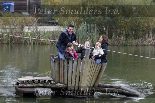 Salen 28 oktober 2010
Martijn Amanda Achilles Jasmijn en Michelle Krabbe op vakantie bij center parcs de Huttenheugde.
Peter Smulders bv