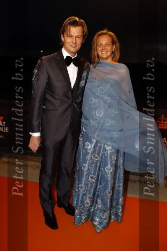 Leiden 30 oktober 2010
Premiere Soldaat van oranje op vliegbasis Valkenburg. Oud manager Yolanthe Cabau v Kasbergen
Peter Smulders bv