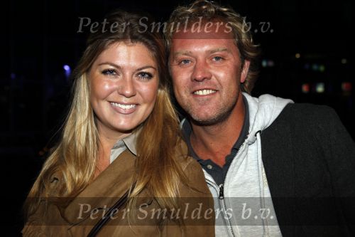 Amsterdam 31 oktober 2010
Feestje bij strand Zuid van de CLUB. Pauline Wingelaar (gooisch meisje) met vriend
Peter Smulders bv