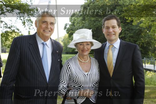 Breukelen 16 juni 2010
Haringparty op Neyenrode.
Peter Legro met zijn vrouw
Peter Smulders bv