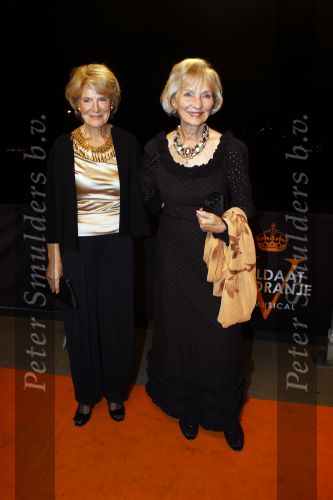Leiden 30 oktober 2010
Premiere Soldaat van oranje op vliegbasis Valkenburg. Prinses Irene met de weduwe van erik Hazelhoff Roelfzema
Peter Smulders bv