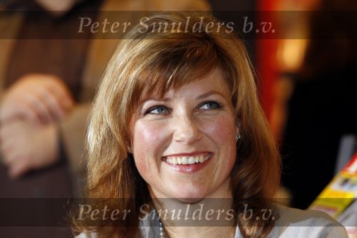 Schiphol 3 november 2010
Signeersessie van de Noorse prinses Martha Louise en Elisabeth Samnoy bij de ako winkel op schiphol.
Peter Smulders bv