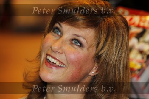Schiphol 3 november 2010
Signeersessie van de Noorse prinses Martha Louise en Elisabeth Samnoy bij de ako winkel op schiphol.
Peter Smulders bv