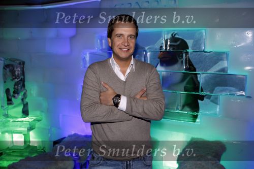 Amsterdam 25 oktober 2010
Presentatie van de ice watch in de ice bar. Quincy
Peter Smulders bv