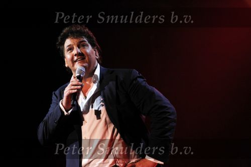 Amsterdam 2 november 2010
Rene Froger viert zijn 50e verjaardag met collega artiesten en vrienden in Carre.
oa Karin Bloemen Danny de Munk Ruth Jacoth Wesley Jeroen v d Boom Grant en Forsyth Thomas Berge Frans Bauer Linda de Mol Peter paul Muller Glennis GraceCarel Kraaijenhof en zoon Danny treden op. Caroline Tensen en Ron Brandsteder presenteren de avond.
Peter Smulders bv