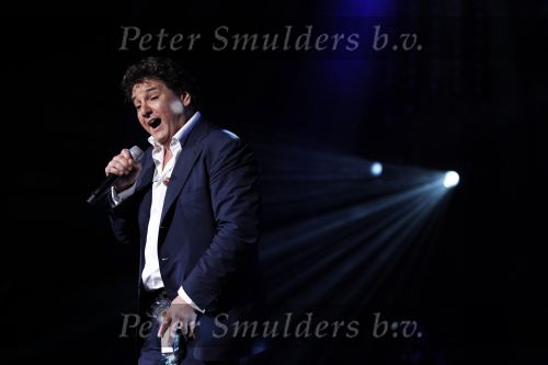 Amsterdam 2 november 2010
Rene Froger viert zijn 50e verjaardag met collega artiesten en vrienden in Carre.
oa Karin Bloemen Danny de Munk Ruth Jacoth Wesley Jeroen v d Boom Grant en Forsyth Thomas Berge Frans Bauer Linda de Mol Peter paul Muller Glennis GraceCarel Kraaijenhof en zoon Danny treden op. Caroline Tensen en Ron Brandsteder presenteren de avond.
Peter Smulders bv