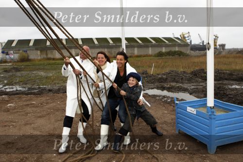 Amsterdam 4 november 2010
Rick Engelkes en Kruimeltje ( Joes Brauers) slaan de eerste paal voor het nieuwe pand van REP Rick Engelkes Productions.
Peter Smulders bv