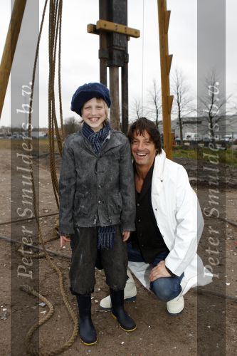 Amsterdam 4 november 2010
Rick Engelkes en Kruimeltje ( Joes Brauers) slaan de eerste paal voor het nieuwe pand van REP Rick Engelkes Productions.
Peter Smulders bv