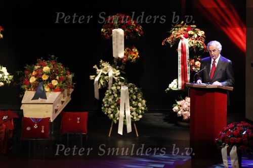 Amsterdam 6 november 2010
Herdenkingsdienst/begrafenis van Harry Mulisch in de stadsschouwburg van Amsterdam. uitgever de bezige bij
Peter Smulders bv