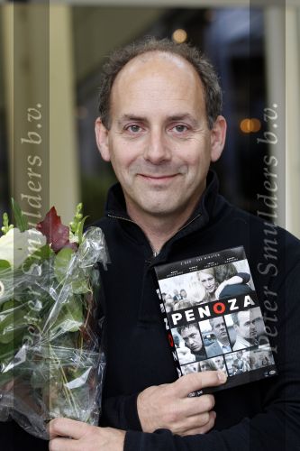 Amsterdam 1 november 2010
Presentatie DVD Penoza bij Sophia. Aanwezig zijn Monic Hendrickx Thomas Acda Hajo Bruins Loek Peters Niels Gomperts en Robin de Levita
Peter Smulders bv