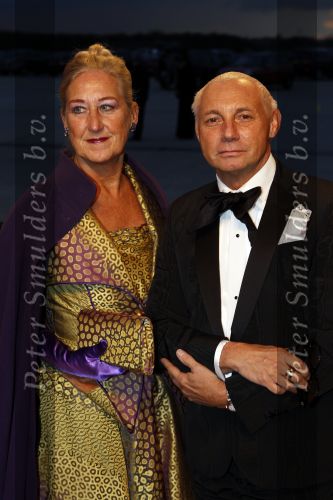 Leiden 30 oktober 2010
Premiere Soldaat van oranje op vliegbasis Valkenburg. Ronald Kolk met een vriendin
Peter Smulders bv