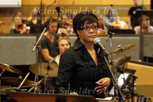 Hilversum 21 oktober 2010
Ruth Jacoth neemt een cd op samen met het metropole orkest onder leiding van Michael Abene. Albert Verlinde is de producent.
Peter Smulders bv