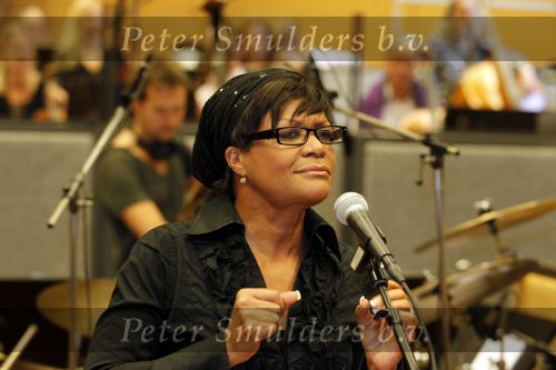 Hilversum 21 oktober 2010
Ruth Jacoth neemt een cd op samen met het metropole orkest onder leiding van Michael Abene. Albert Verlinde is de producent.
Peter Smulders bv