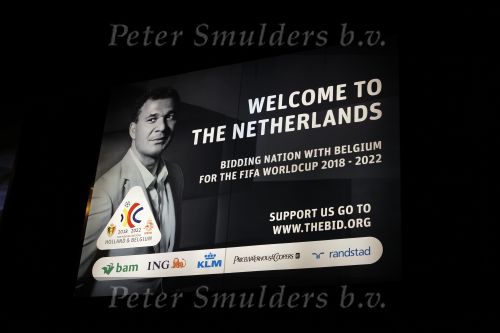 Schiphol 21 oktober 2010
Billboard op schiphol voor WK voetbal BID nederland Belgie met daarop Ruud Gullit.
Peter Smulders bv