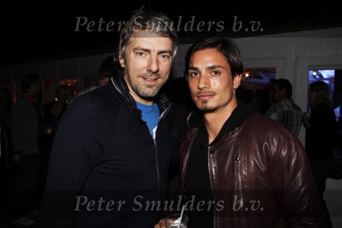 Amsterdam 31 oktober 2010
Feestje bij strand Zuid van de CLUB. Tatum Dagelet Toy Travis Daniel de Ridder Ruud de Wild en zijn vrouw Aafke zijn allemaal op het feest. Ruud met Tatoo
Peter Smulders bv