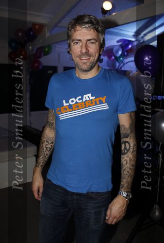 Amsterdam 31 oktober 2010
Feestje bij strand Zuid van de CLUB. Tatum Dagelet Toy Travis Daniel de Ridder Ruud de Wild en zijn vrouw Aafke zijn allemaal op het feest. Ruud met Tatoo
Peter Smulders bv
