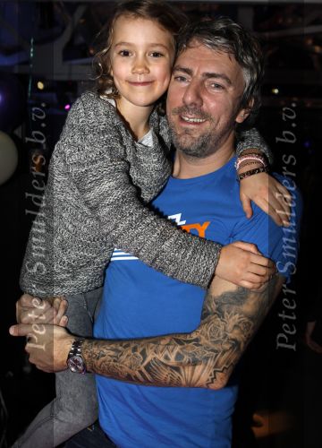 Amsterdam 31 oktober 2010
Feestje bij strand Zuid van de CLUB. Tatum Dagelet Toy Travis Daniel de Ridder Ruud de Wild en zijn vrouw Aafke zijn allemaal op het feest. Ruud met Tatoo
Peter Smulders bv