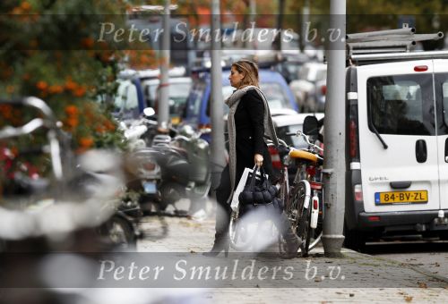 Amsterdam 26 oktober 2010
Sacha de Boer rijdt  naar haar huis waar ze met man Rick Niemann woont.
Peter Smulders bv