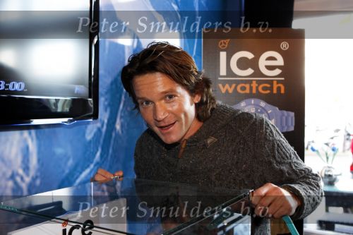 Amsterdam 25 oktober 2010
Presentatie van de ice watch in de ice bar. Sander janson
Peter Smulders bv