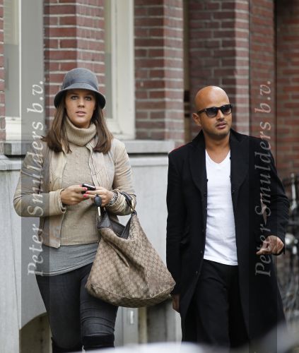 Amsterdam 29 oktober 2010
Steve te Pas met een vriendin op de cornelis schuytstraat.
Peter Smulders bv