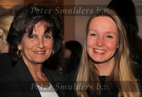 Amsterdam, 19 Oktober 2010
Premiere Yves Saint Laurent bij Christie\'s
Sylvia Toth en Lisa Vinken
Foto Peter Smulders BV