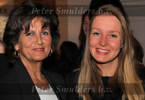 Amsterdam, 19 Oktober 2010
Premiere Yves Saint Laurent bij Christie\'s
Sylvia Toth en Lisa Vinken
Foto Peter Smulders BV